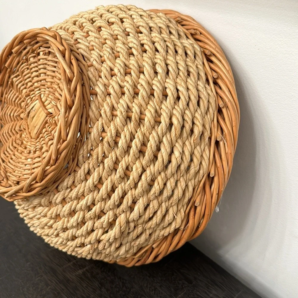 Vintage fNatural Woven fruits Basket